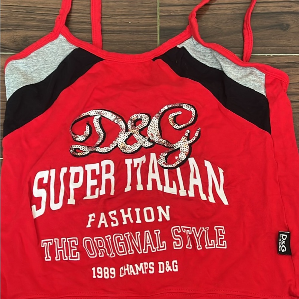 D&G Red and Black Graphic Crop Tank Top